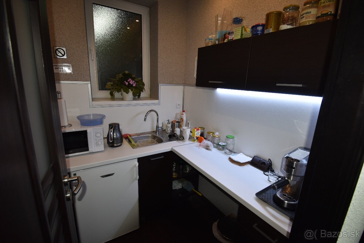 Prenájom reprezentatívnych priestorov v centre Ružomberka - 6