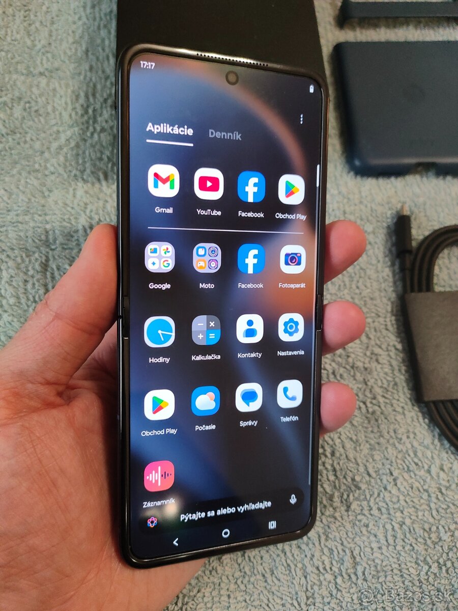 Motorola Razr 60 Pantone Gibraltar Sea 256GB,8GB RAM, - 6