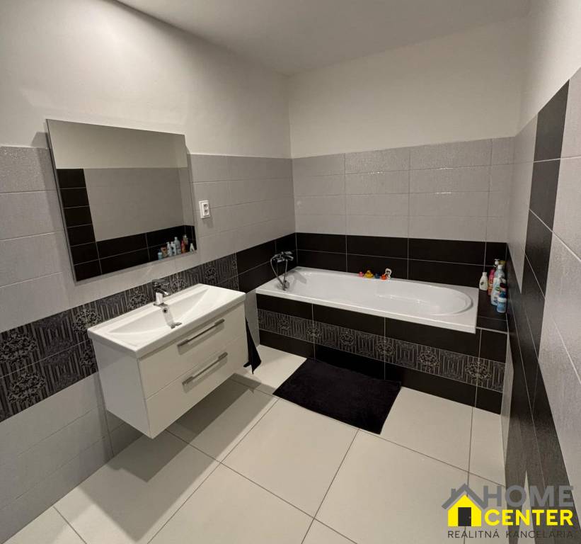 AKCIA : - 10 000,- EUR - RODINNÝ DOM, MUŽLA - 6