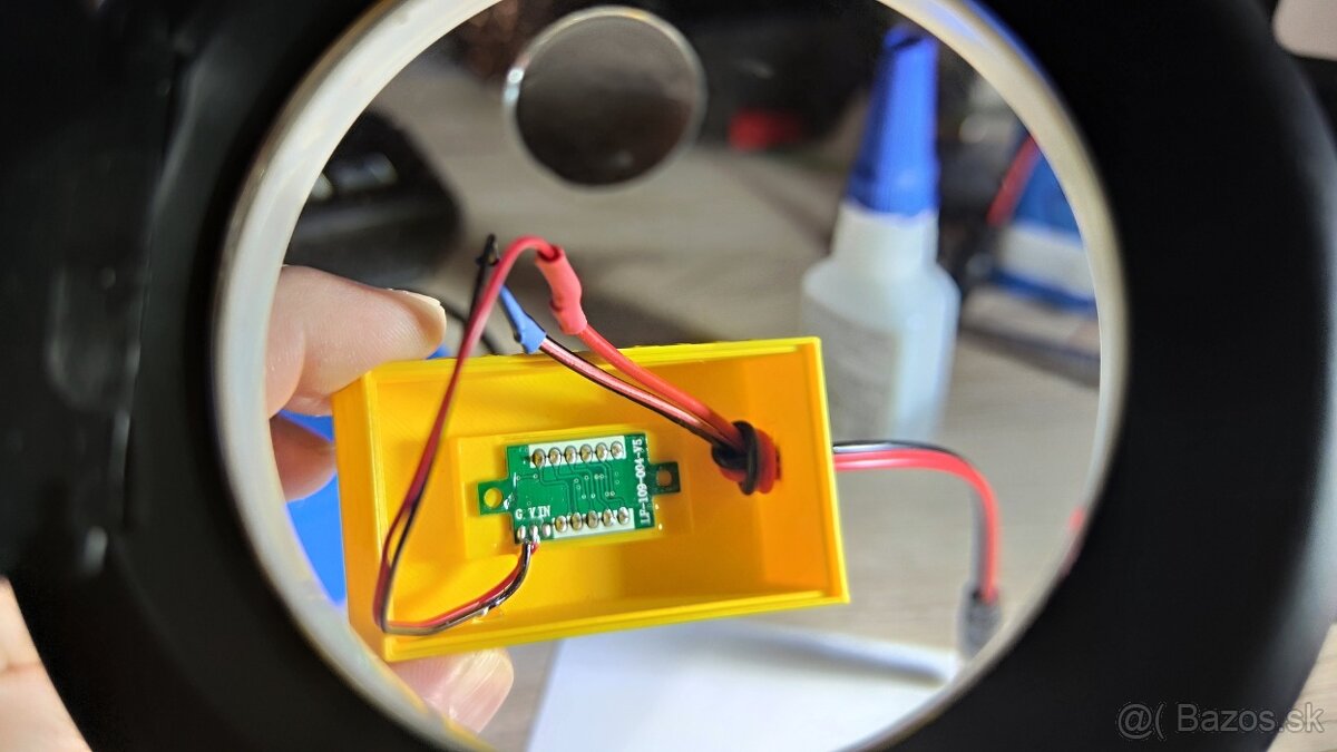 Zavážacia loďka Flytec externý marák batérie voltmeter - 6