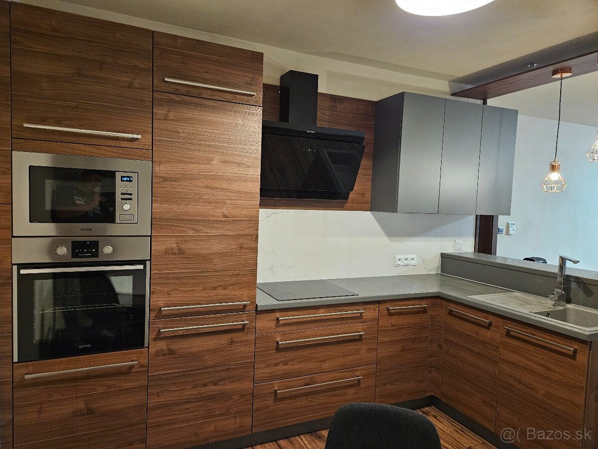 Prenájom 2-izbový byt, ul. Na hore - 6