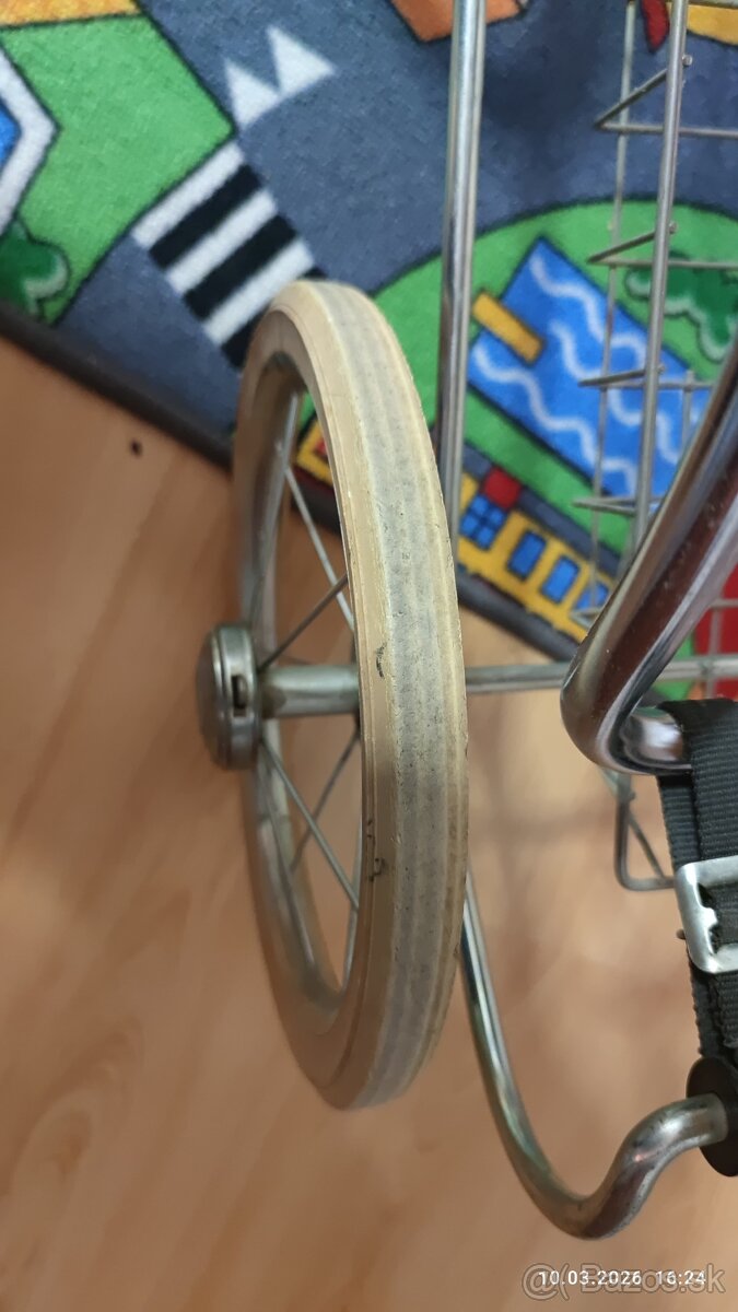 RETRO KOCIK LIBERTA - 6