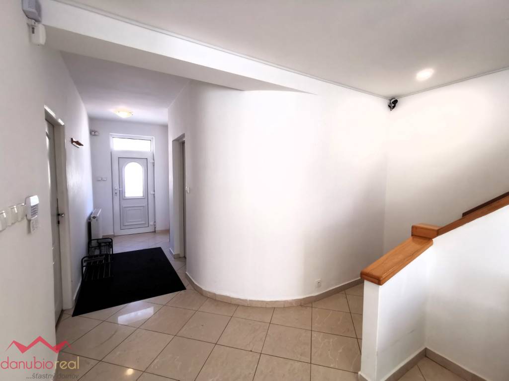 Na prenájom rodinný dom v Komárne - 6