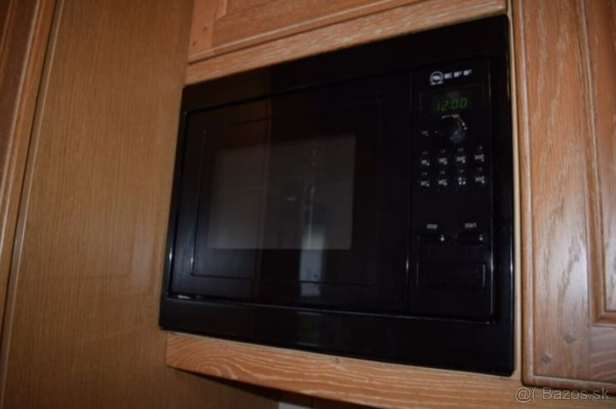 Venkovská kuchyně světlý dub masiv se spotřebiči,5567 - 6