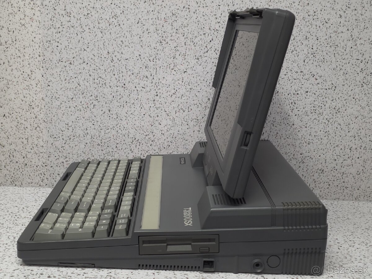 RETRO LAPTOP 》 TOSHIBA T3200SX 》HISTORICKÝ NOTEBOOK - 6