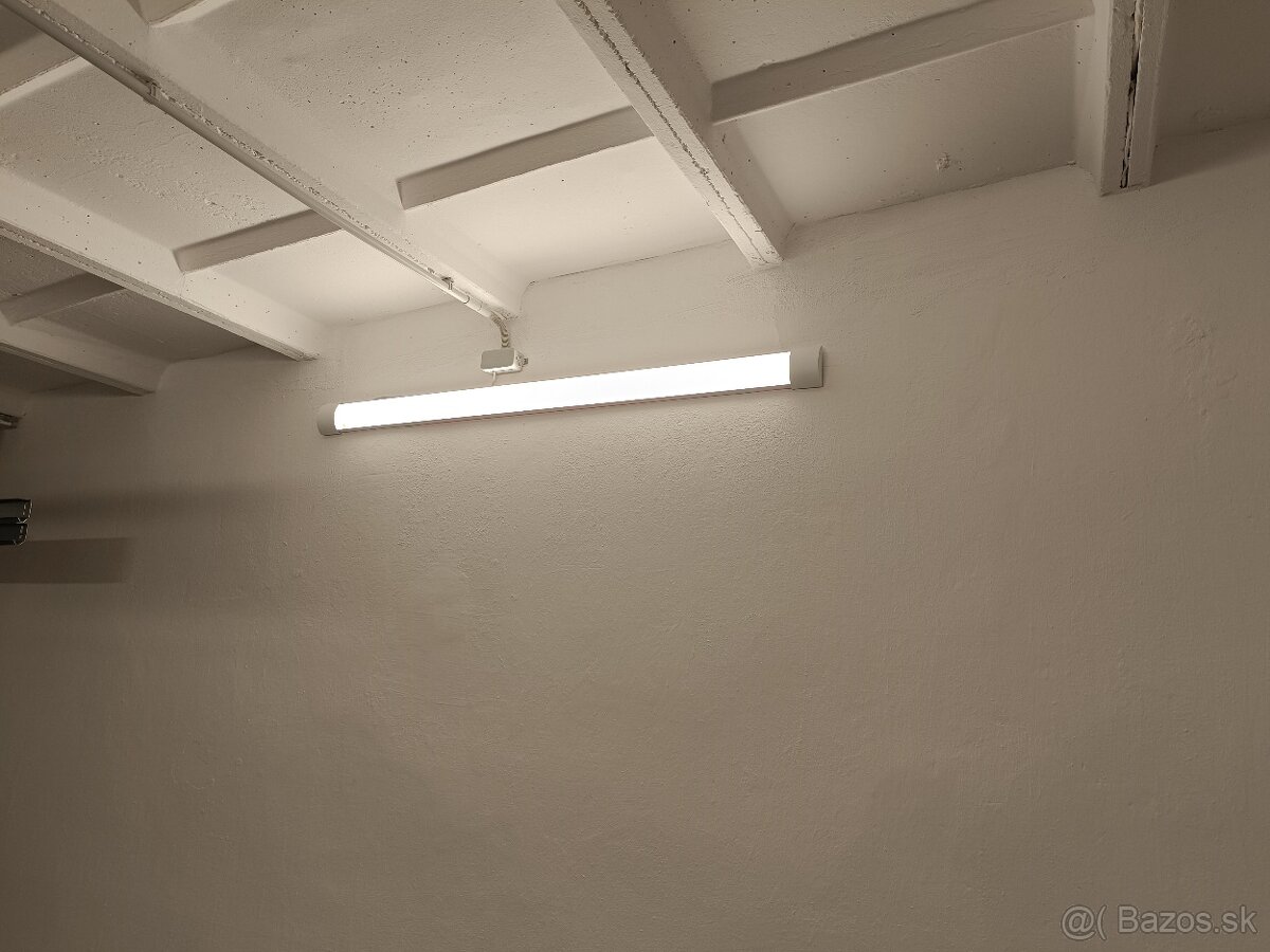 Prenájom garáže pri Viva Parku v Komárne - 6