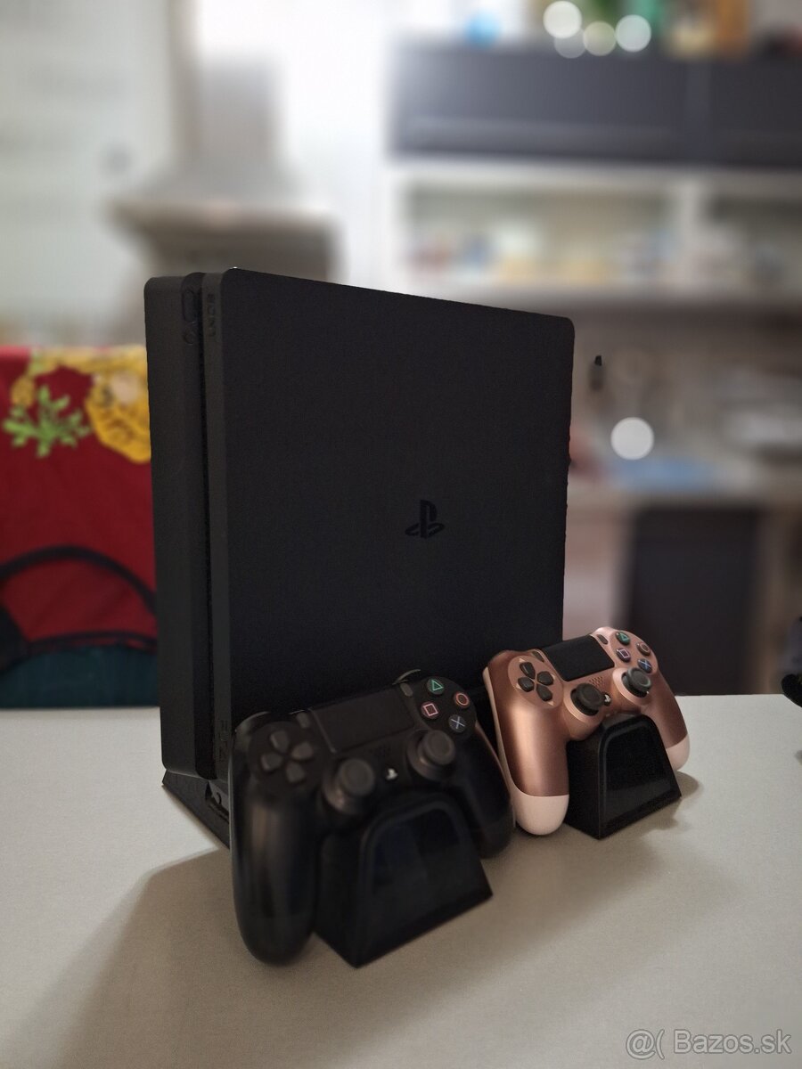 Predám PS4 Slim 512GB + 2 ovládače + 5 hier + stojan - 6