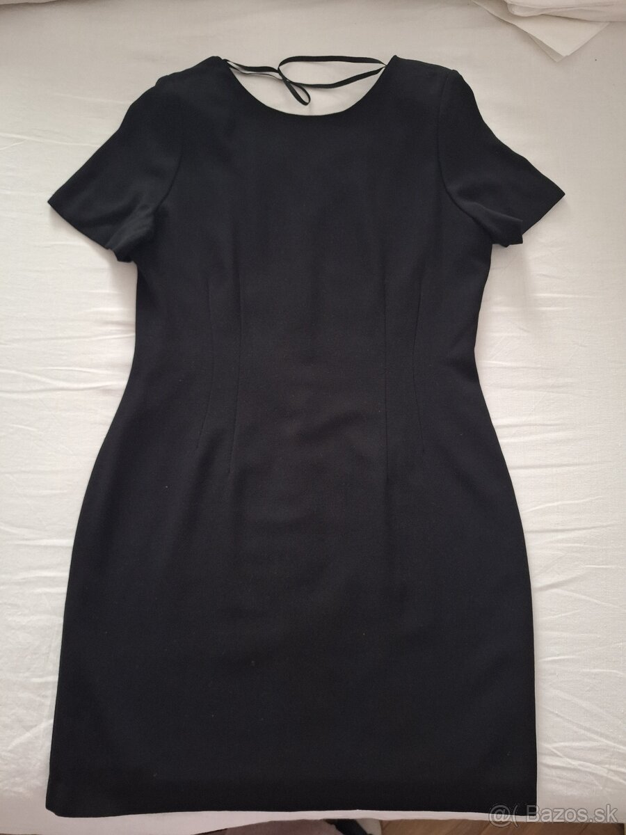 Čierne dámske púzdrové šaty -kokteilky - 6