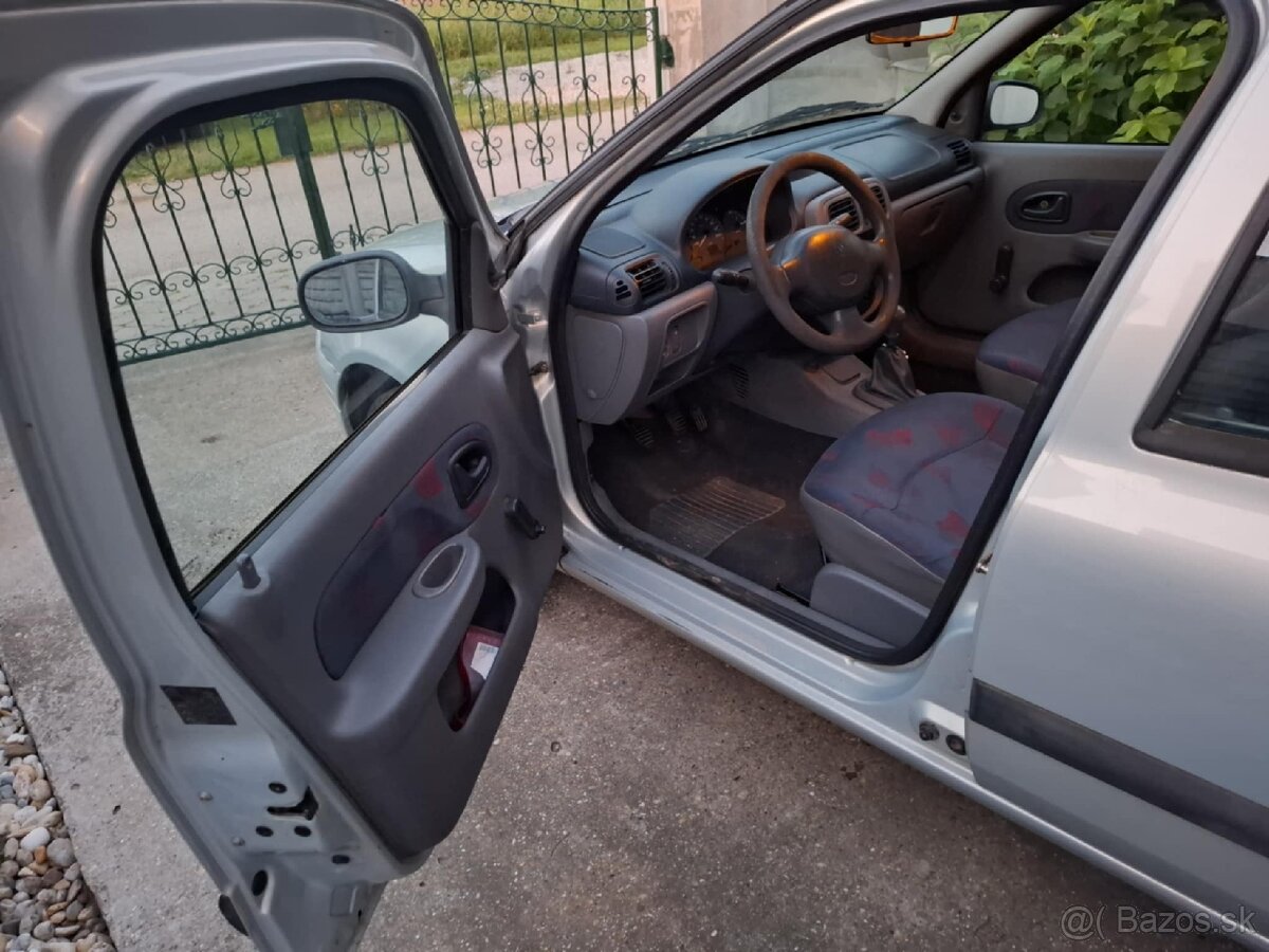 Renault Thália 1,4 55kw rv.2001 - 6