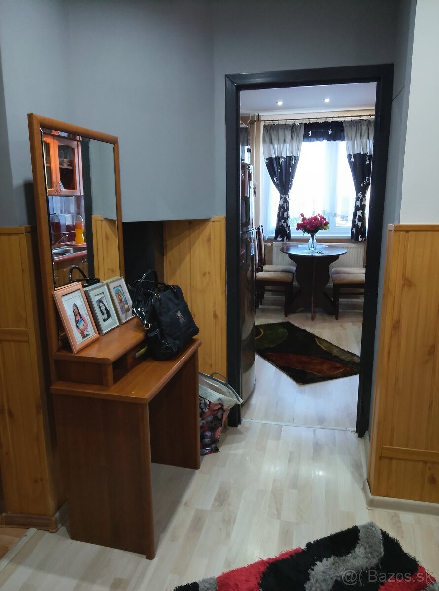 Predám 3 izbový byt v sečovciach v centre mesta - 6