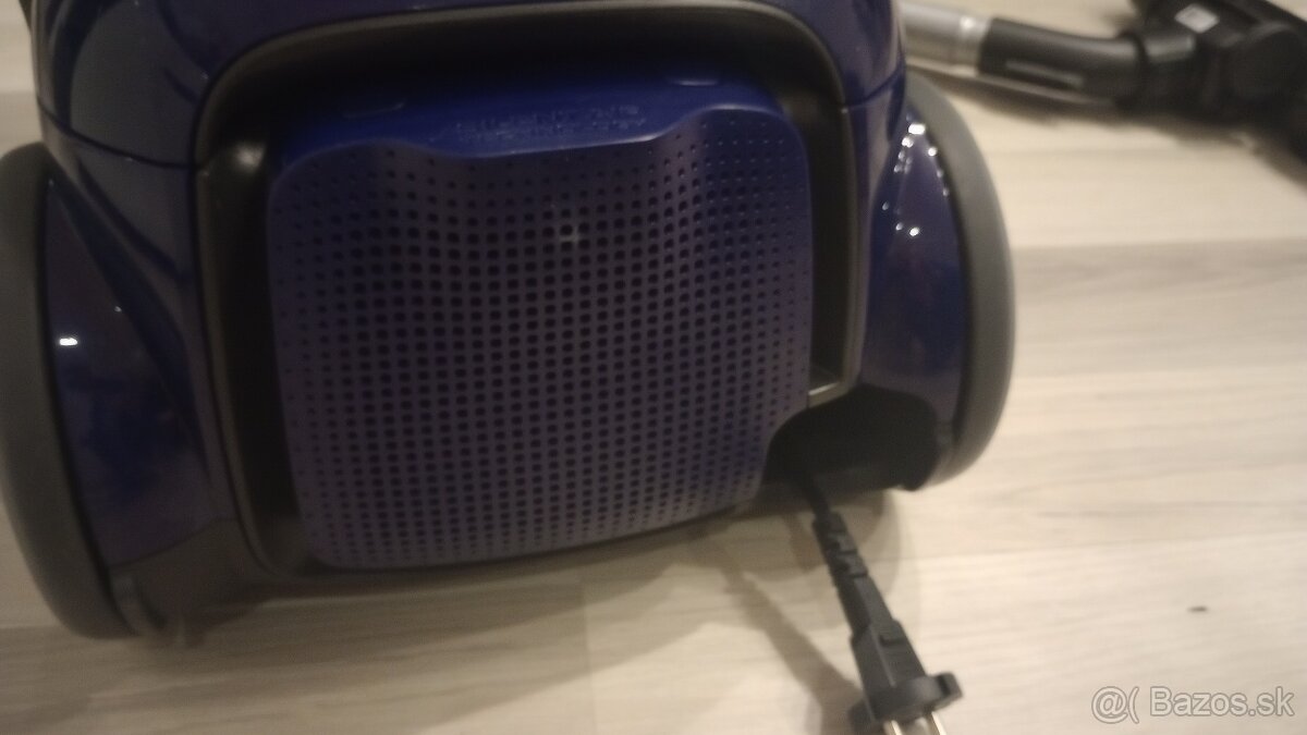 Vysávač Electrolux EUSC 62-DB - 6