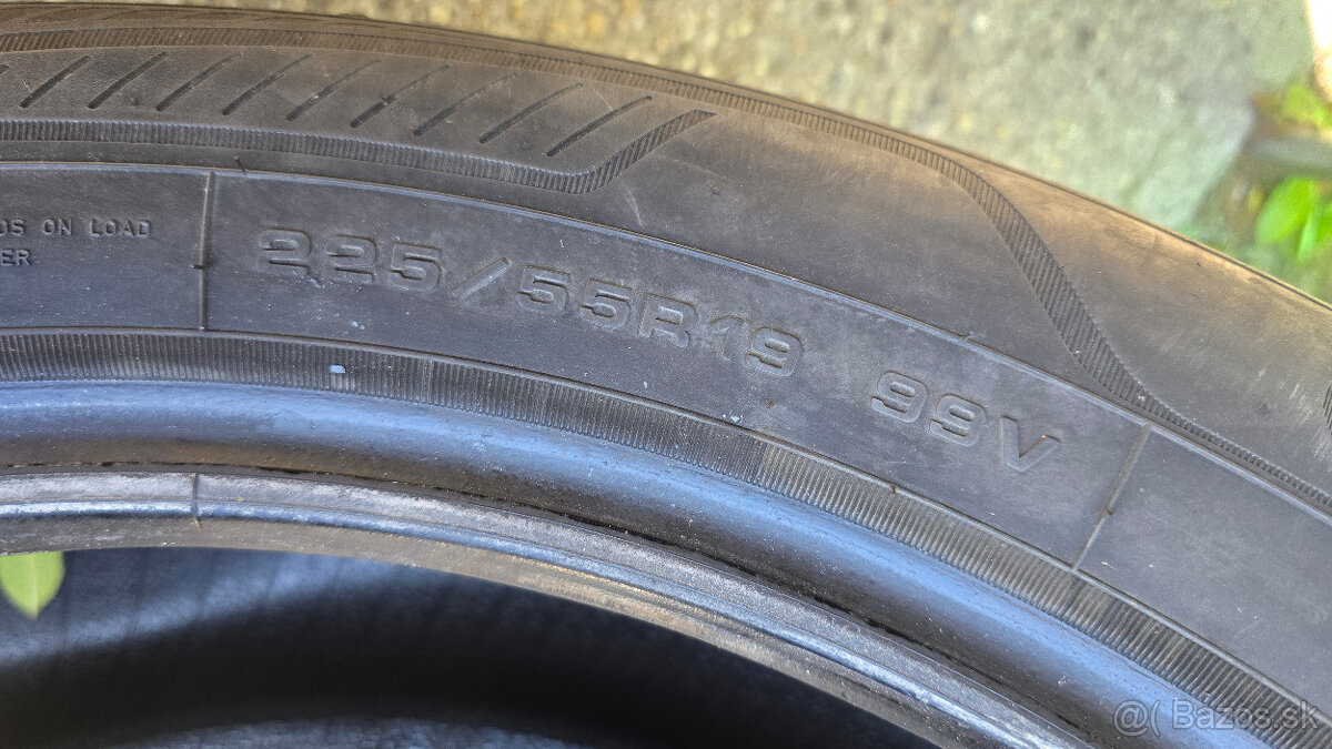 225/55 r19 99v - 6