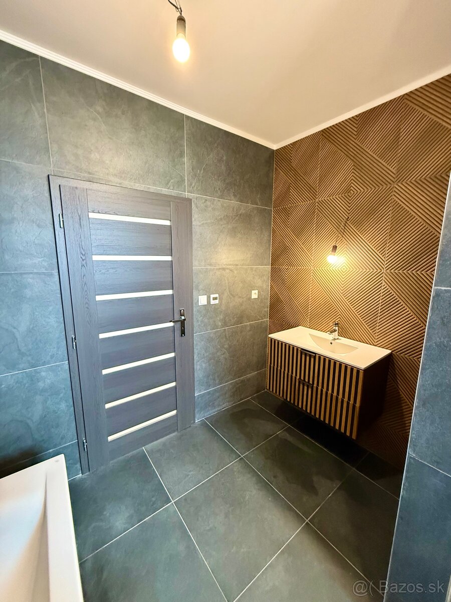 Trojizbový byt s balkónom - 6