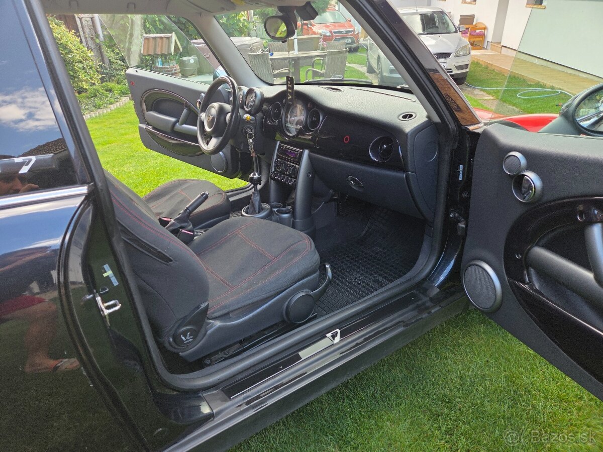 MINI Cooper One Seven - 6