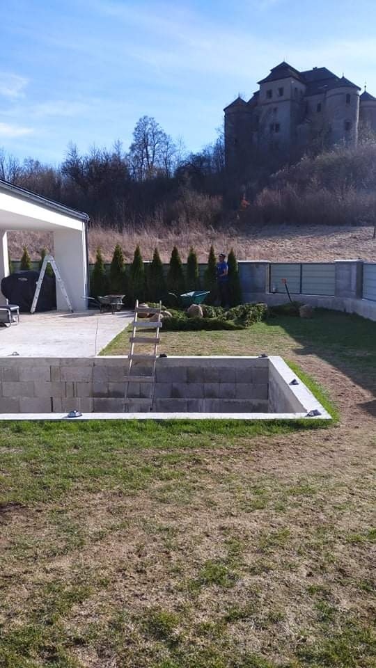 Tuja Smaragd, vavrínovec, červienka, gaštan - Žilina - 6