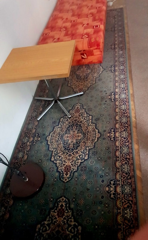 šatníková skriňa , stolik a skladací kuchynský stôl - 6