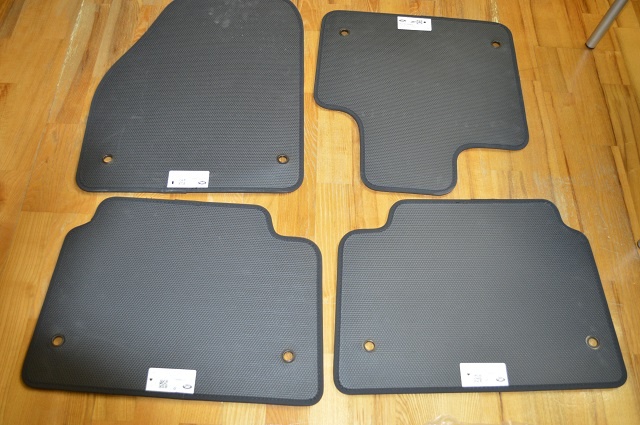 predam original koberceky na LR Discovery - 6