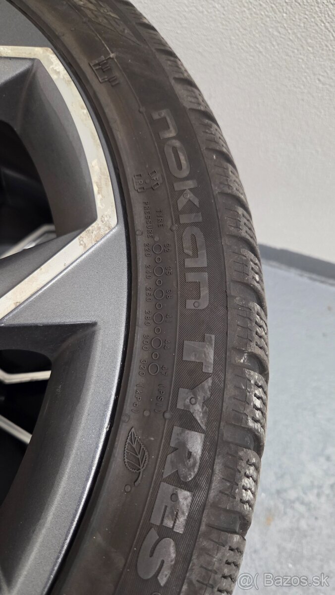 skoda extreme zimne 225/40 r19 - 6