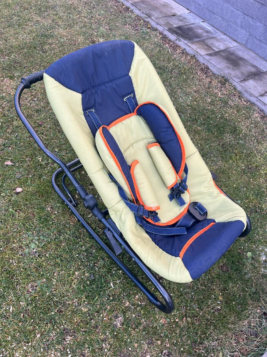 Stolička na krmenie a vibračne kresielko - 6