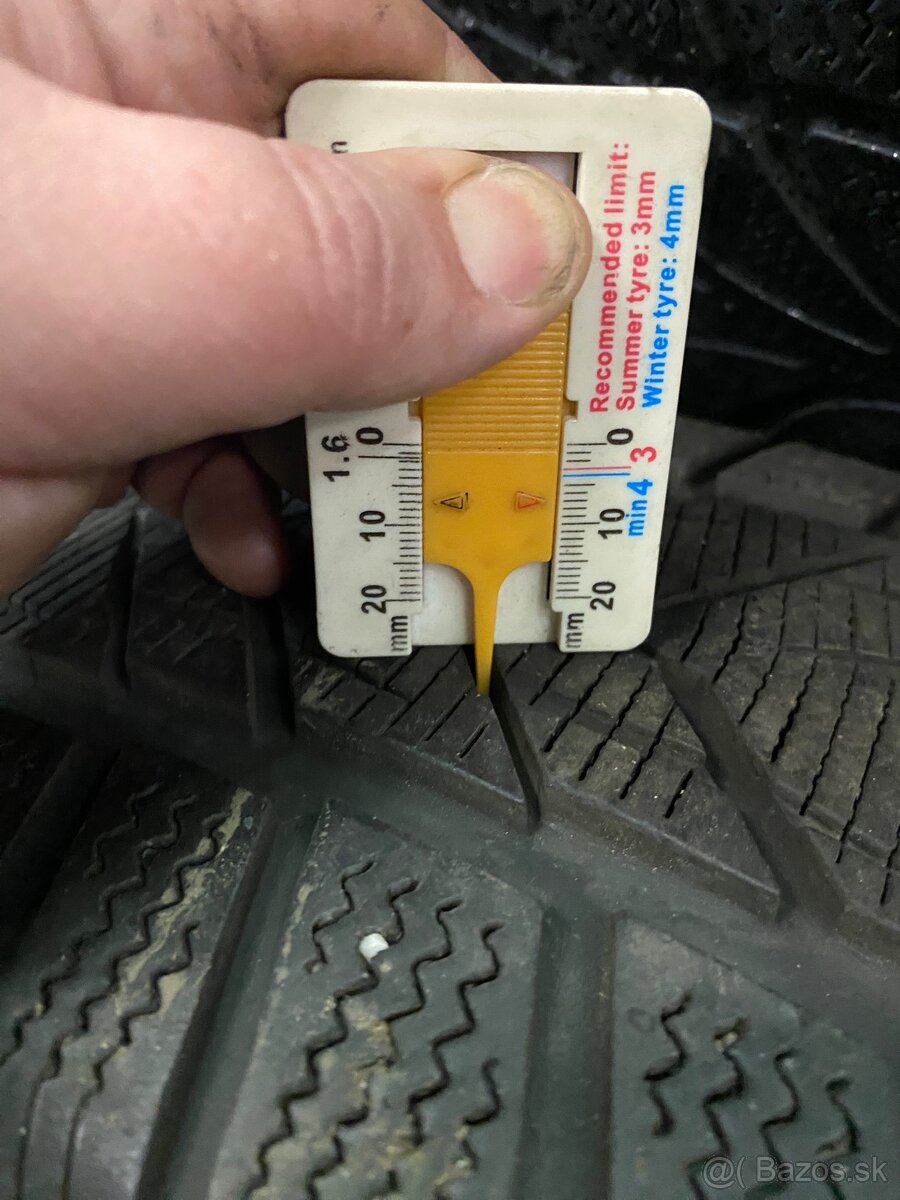 5x114,3 R16 6,5J ET50 Mazda + 215/60 R16 zimné - 6