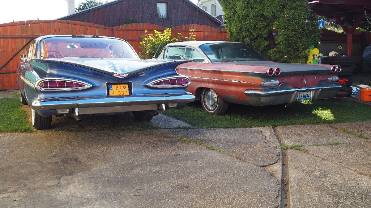 1960 Pontiac Ventura two door hardtop - 6