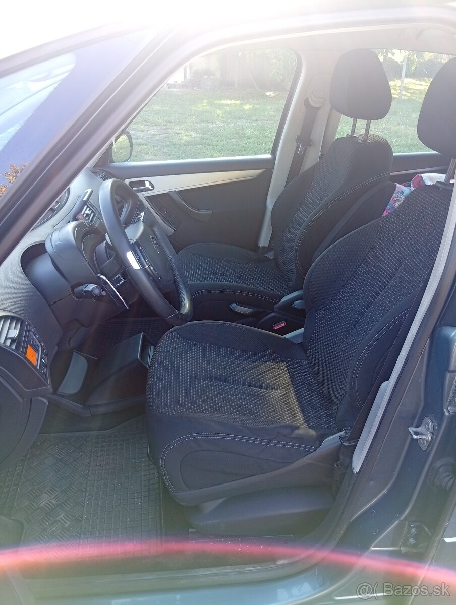 Citroen C4 Picasso facelift - 6