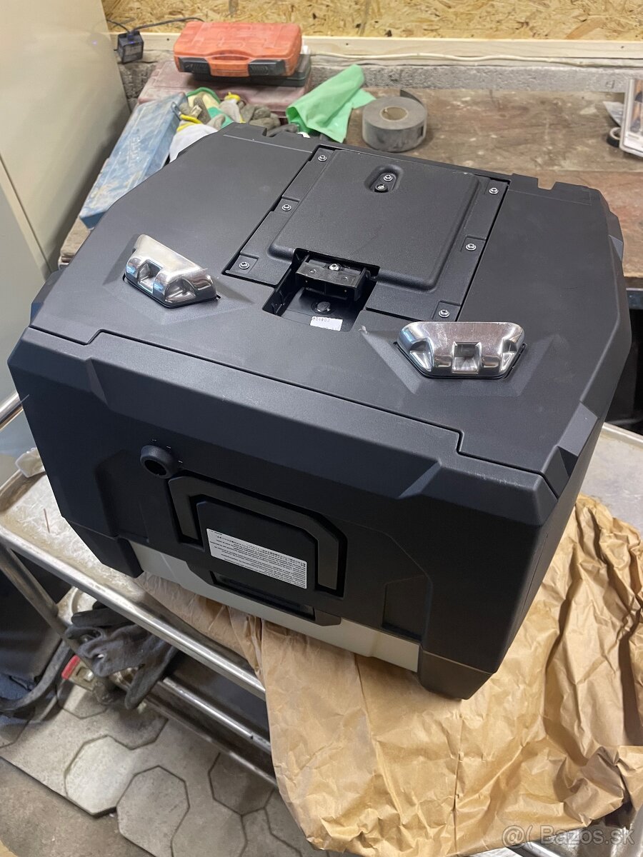 Triumph Top Box - 6