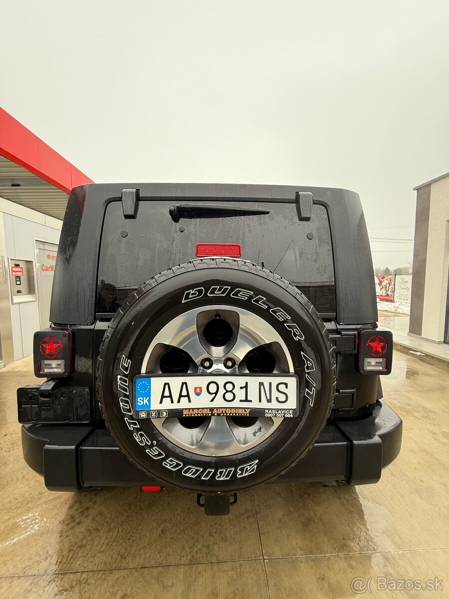 Jeep Wrangler Sahara - 6