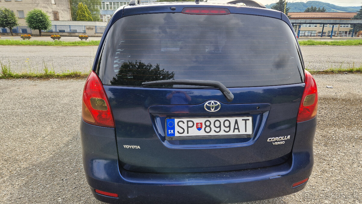 Predám Toyota Corrola Verso 2002 4-D4 2L nafta - 6