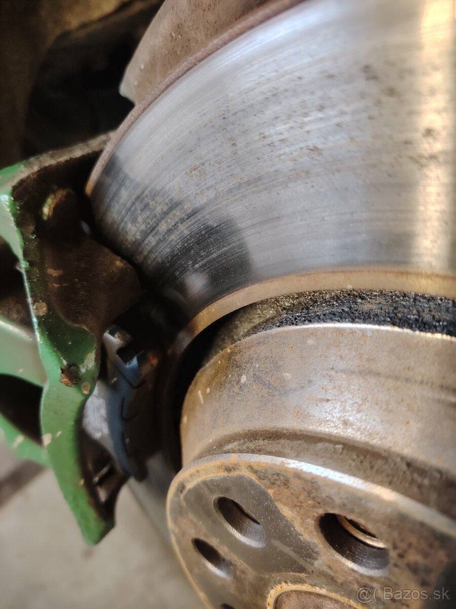 Brzdy Passat B6 3,2Fsi 184Kw - 6