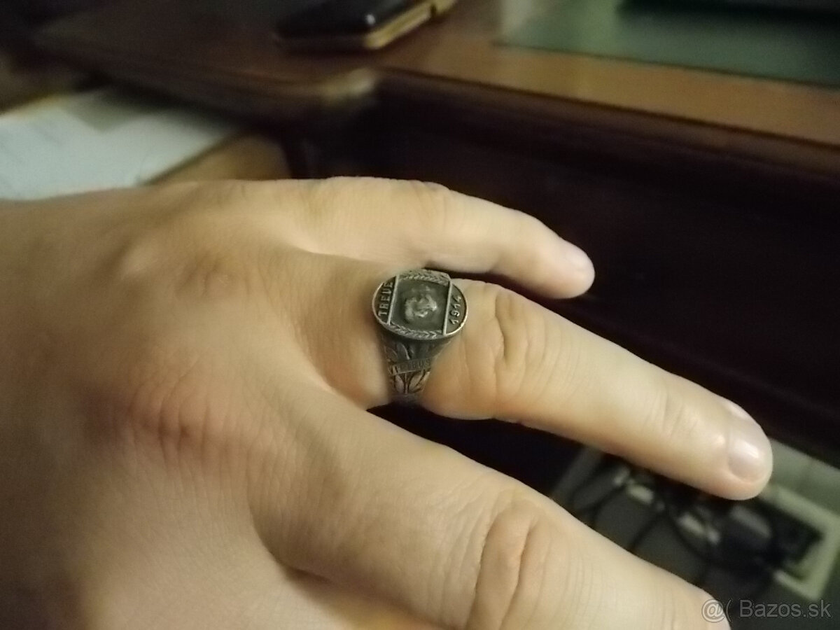 Ag dostojnicky prsten FJI - 6