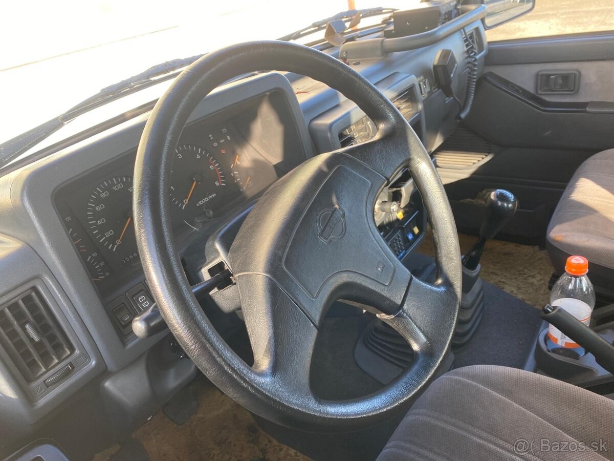 NISSAN PATROL WAGON 1995 VIN 886 - 6