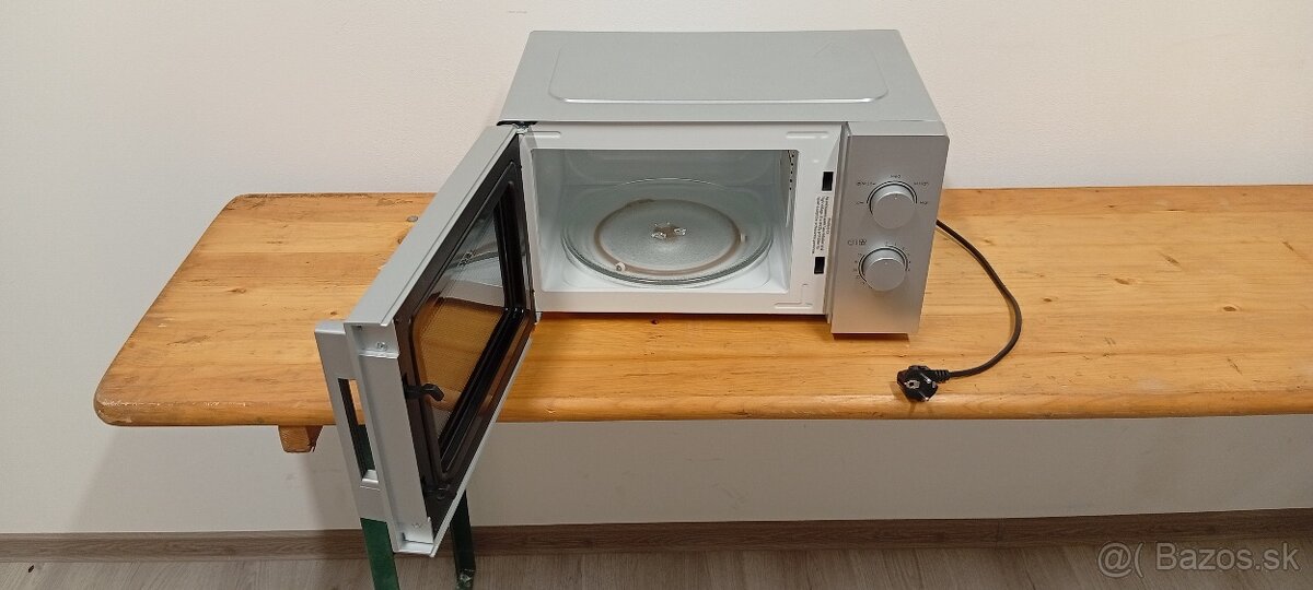 Predám mikrovlnku CANDY - 6