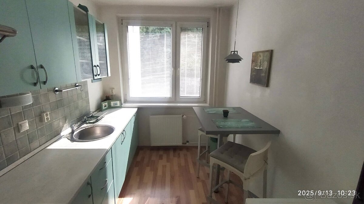 Prenajmem 2-izbový byt v centre Trenčína - 6