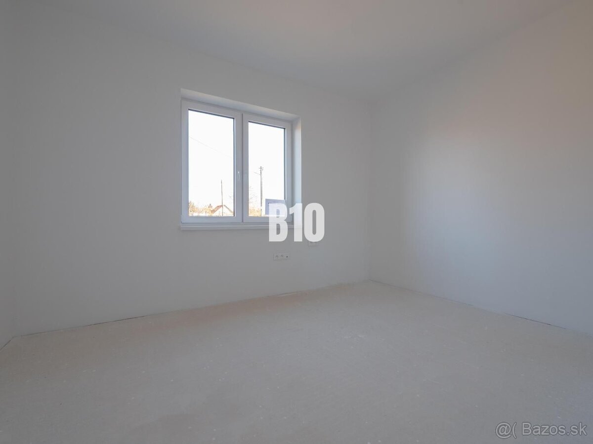 NOVOSTAVBA 4-izbového rodinného domu v Kozárovciach - 6