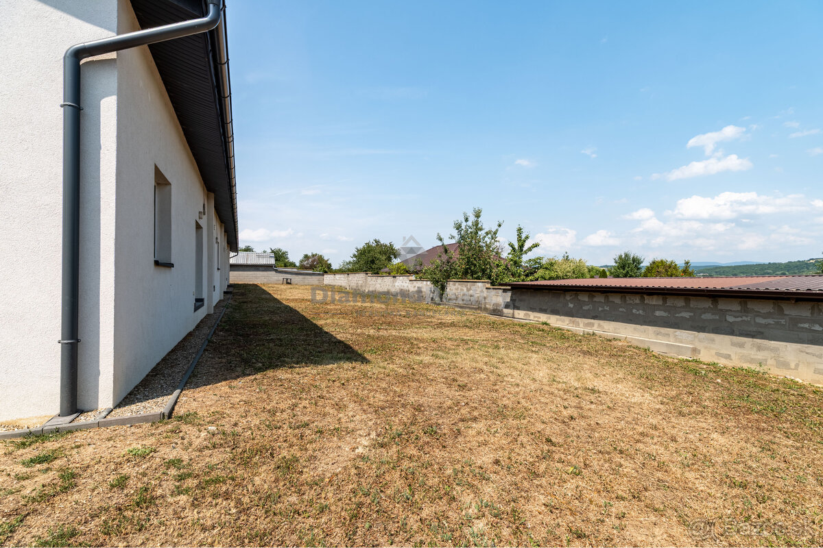 NA PREDAJ JEDNOPODLAŽNÝ 3 IZBOVÝ RODINNÝ DOM SO ZÁHRADOU | K - 6