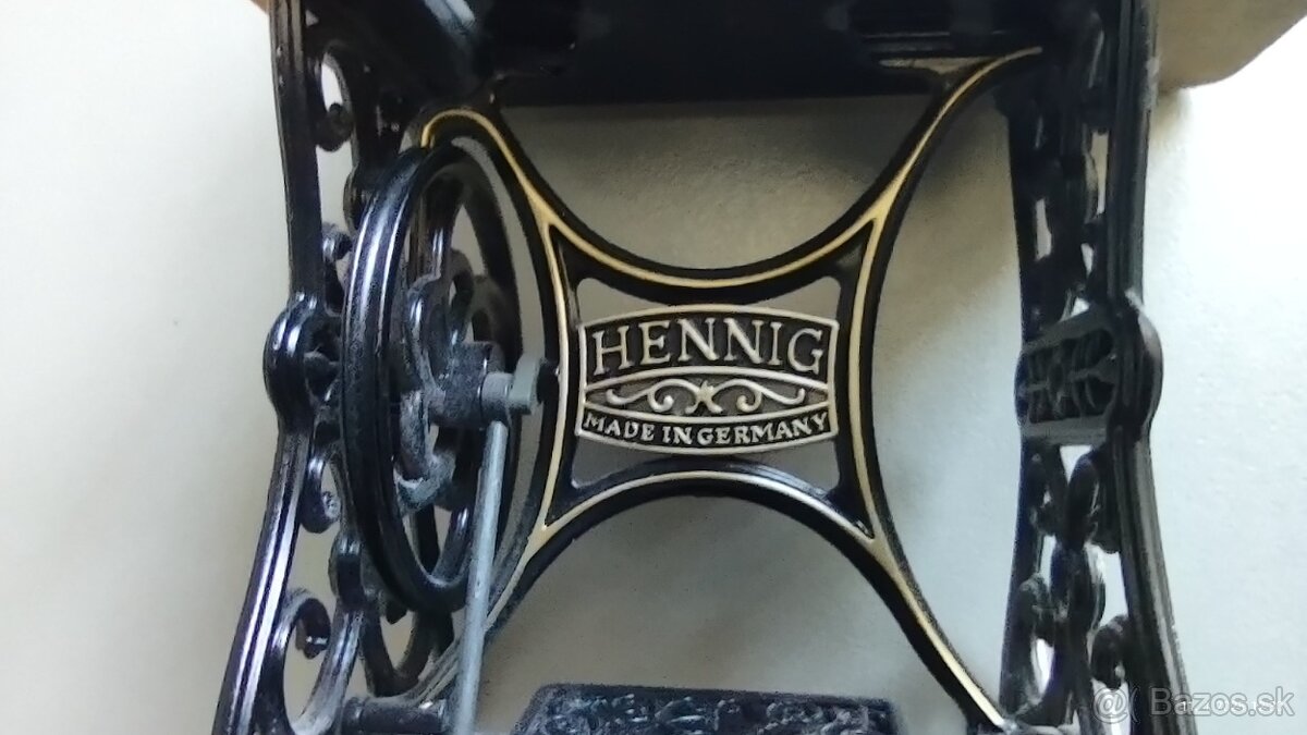 Šijací stroj mini vintage HENNIG - 6