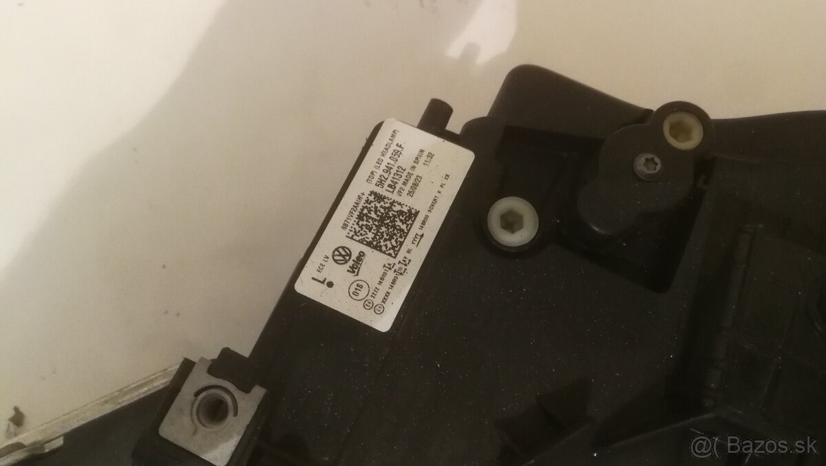 predne svetla vw golf 8 - 6