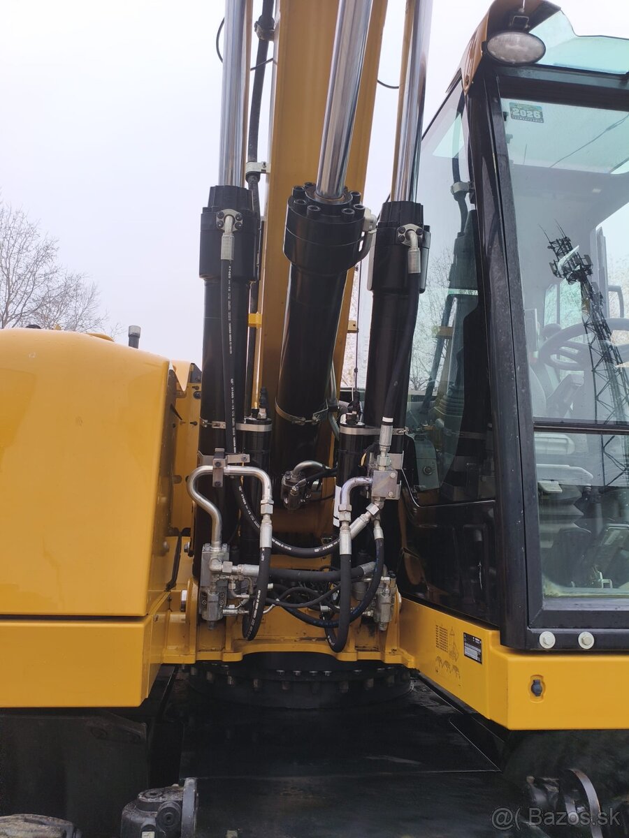 Kolový otočný bagr CAT M316 F - 6