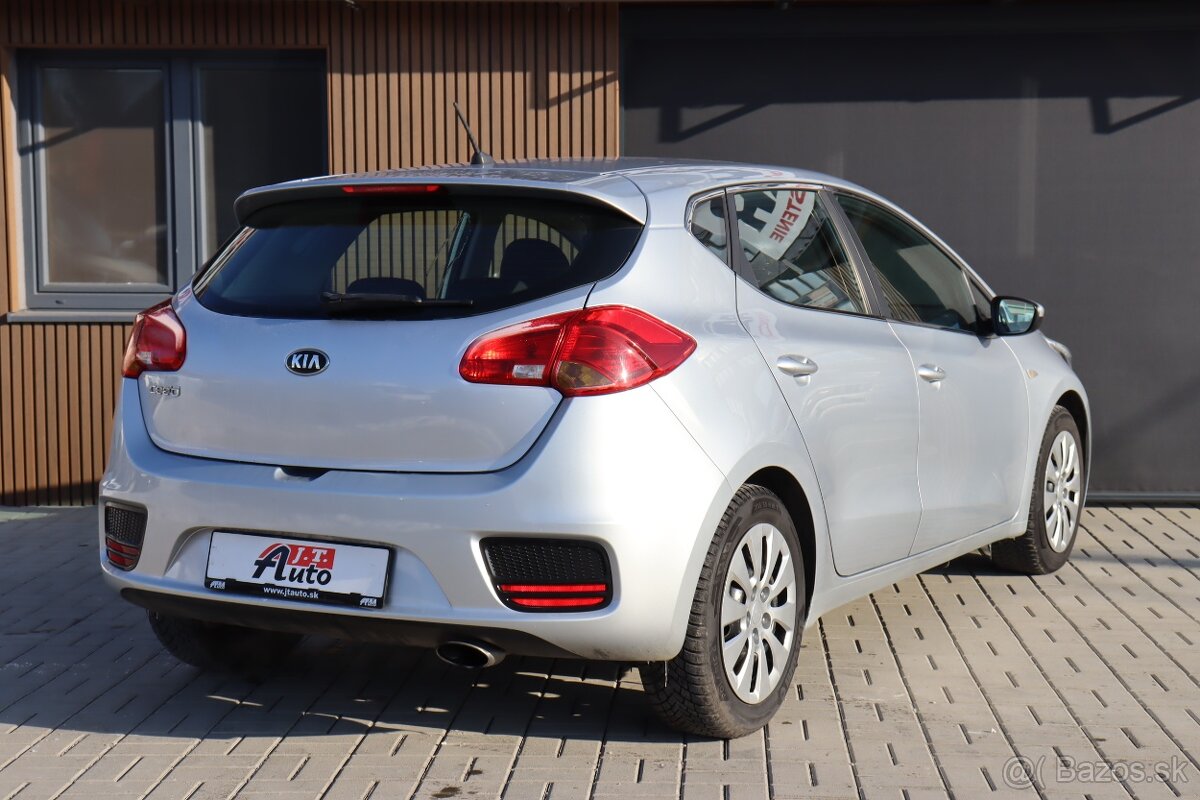 Kia Cee´d 1.4 CVVT Silver - 6