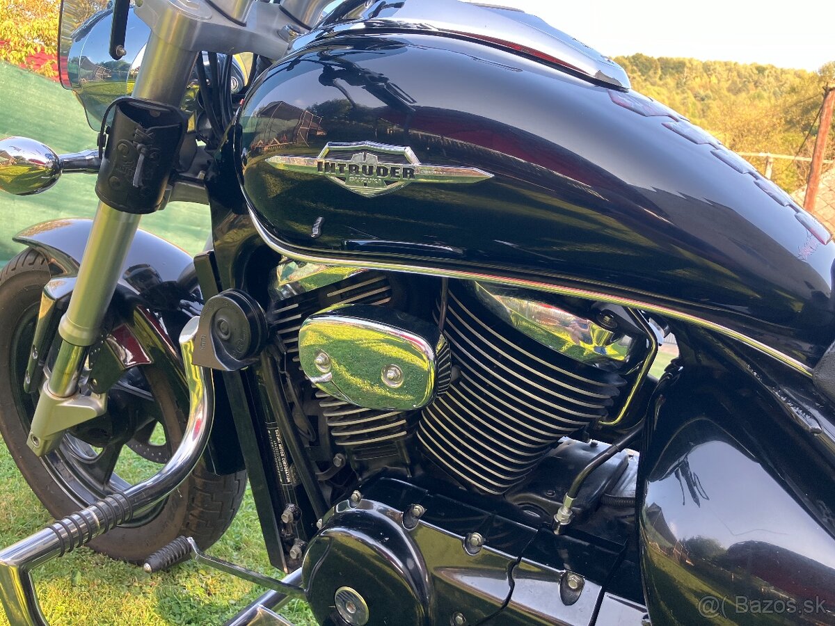 Suzuki intruder M800 - 6