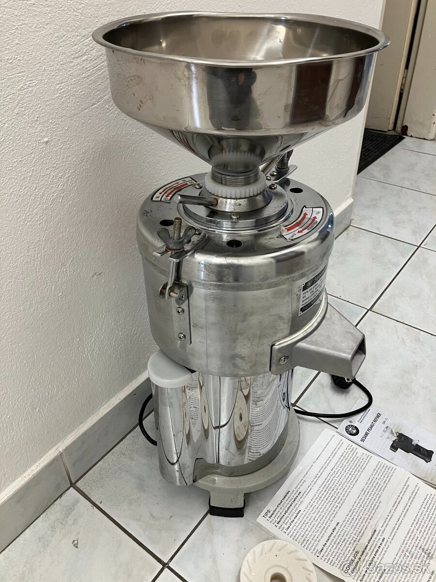 Elektrický mlynček na orieškové maslo - 6