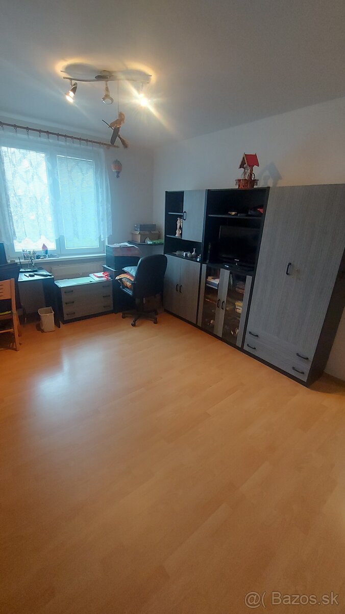 Prenajmem 3-izbovy byt - 6