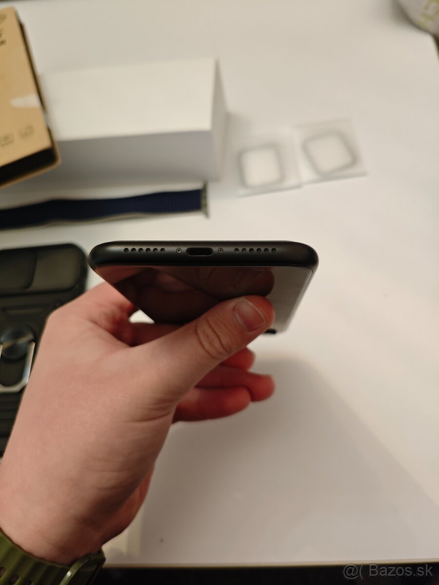 Apple iPhone Xr 64GB + Apple Watch 4 44mm 16GB - 6