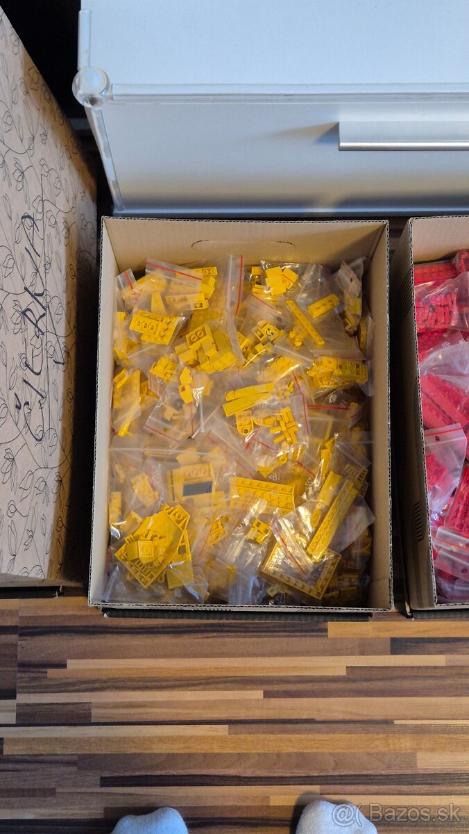 Lego 34,3 kg - 32 000 ks - 6