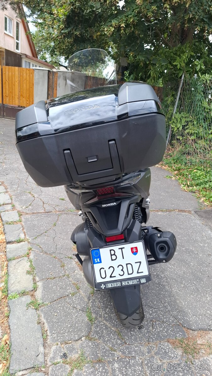 Honda Forza 300 - 6