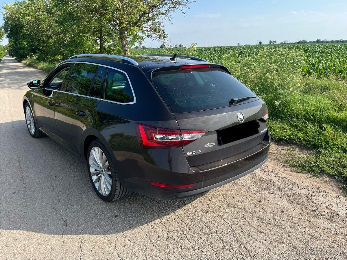 Škoda superb 2.0 TDI Style - 6