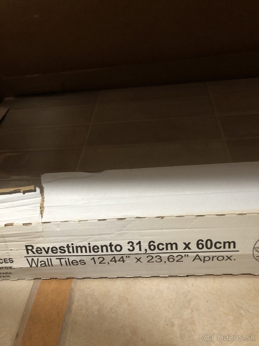 Obkladačky do malej kuchynky - cena za všetko je 30 eur. - 6