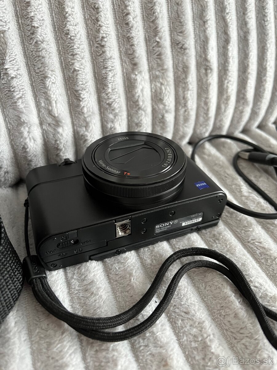 Sony RX100 Cyber-shot Mark 3 - 6