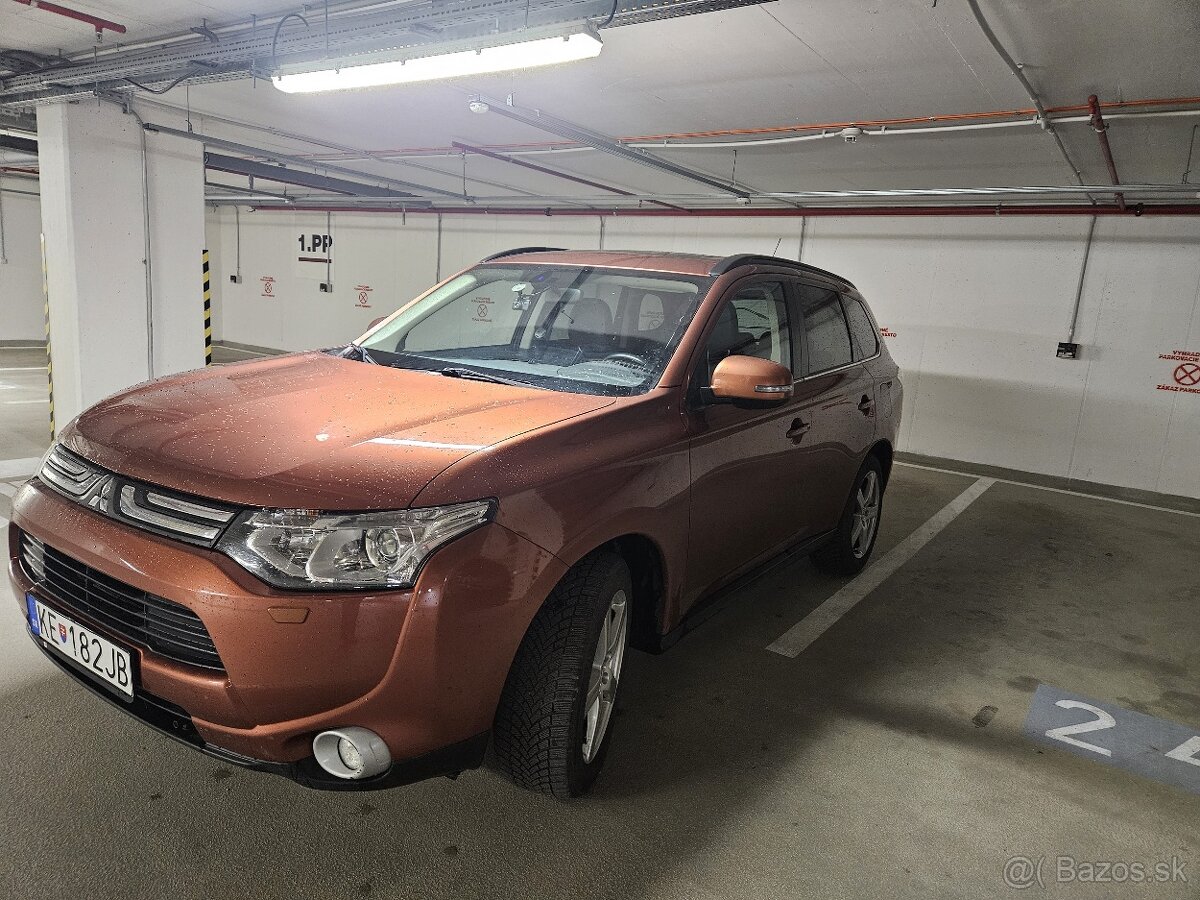 Mitsubishi Outlander - 6